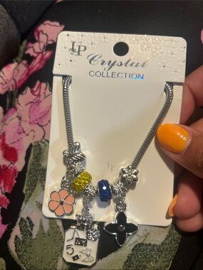 Charm Clasp Bracelet